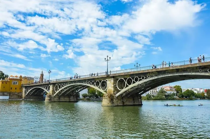 Riverside Apartment In Triana Seville 0*,