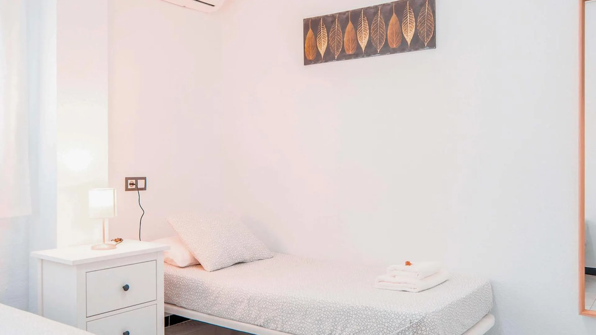 Riverside Apartment In Triana Seville