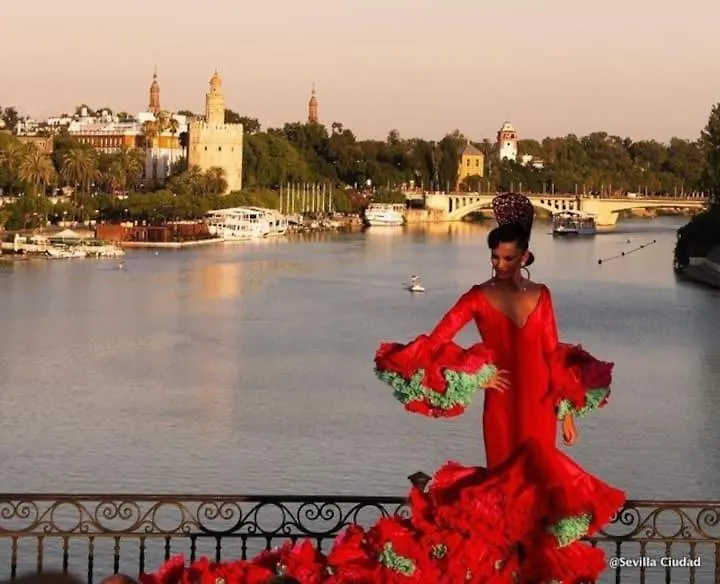 Riverside Apartment In Triana Seville Spain