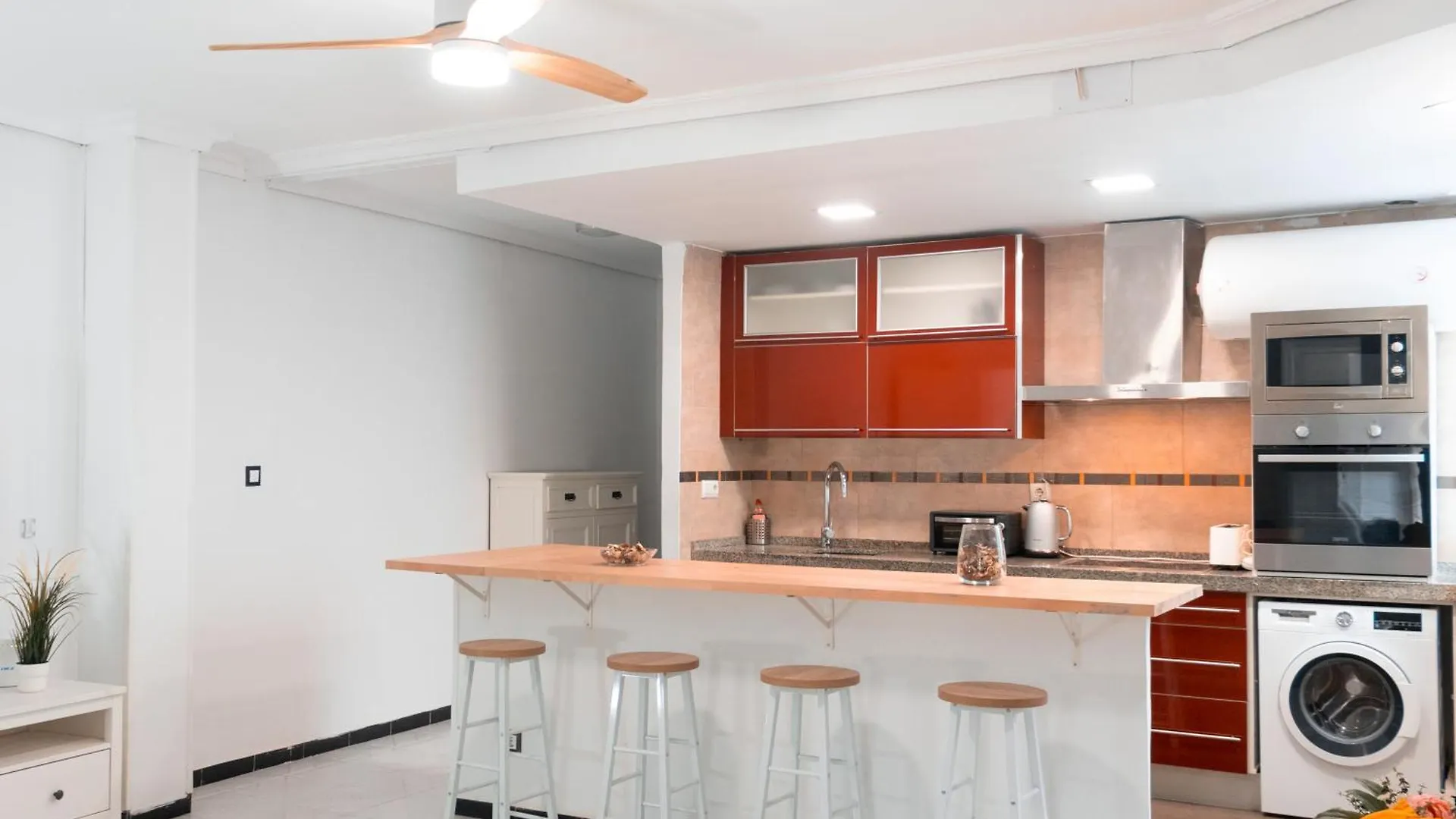 Riverside Apartment In Triana Seville